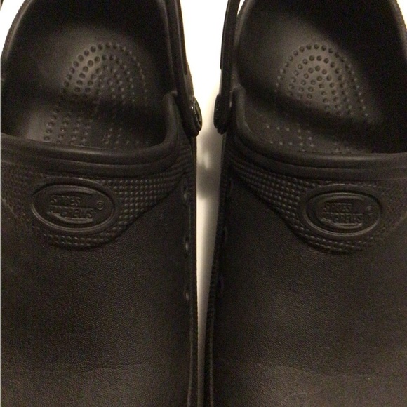 Shoes for
unisex men size 10 women size 12 black crocs slip resistant clog - Picture 2 of 9